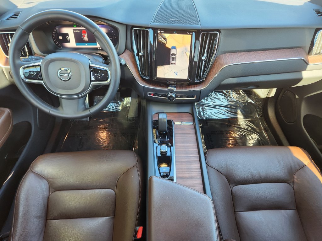 Used 2024 Volvo XC60 T8 Plus w/ Protection Package Premier AWD/4WD image 16