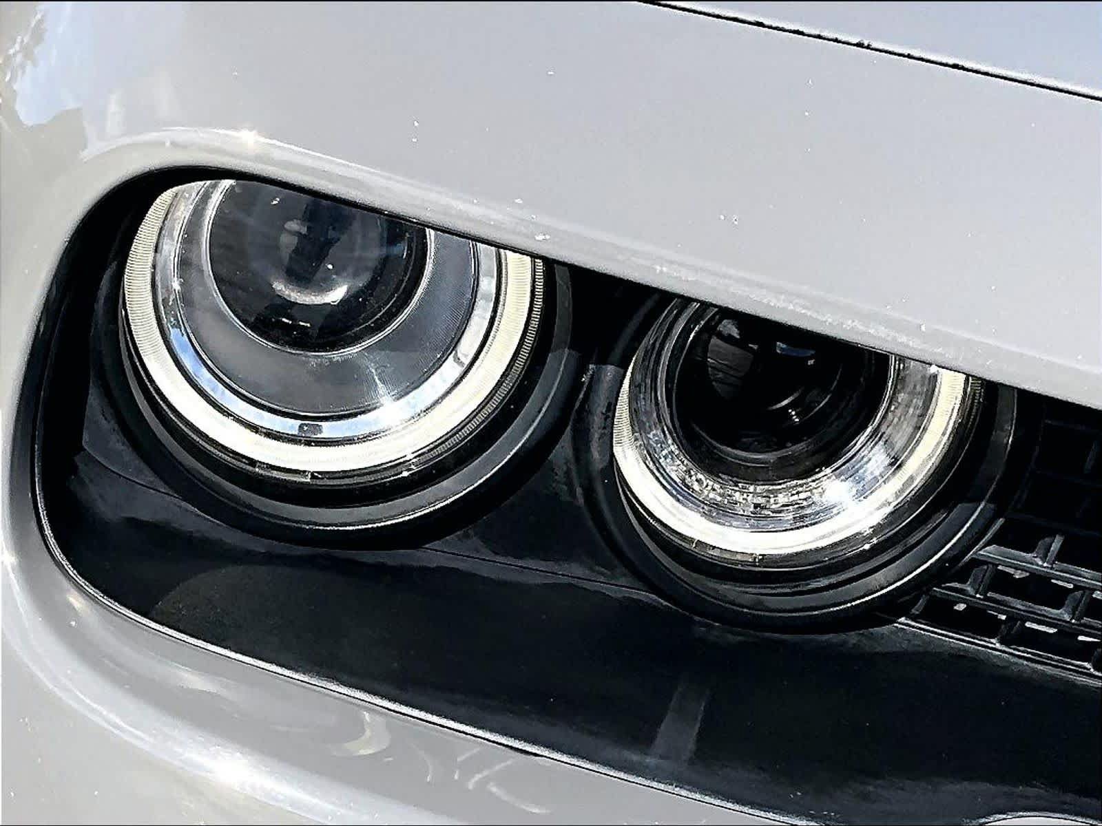 Used 2017 Dodge Challenger SRT Hellcat RWD image 30