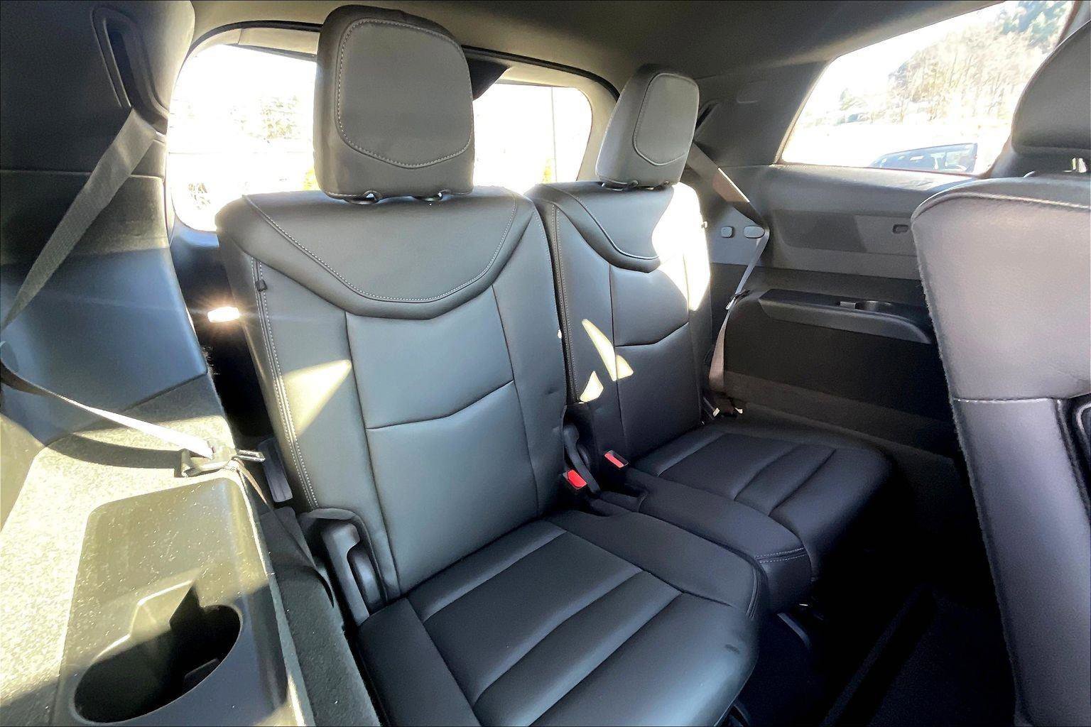 Used 2023 Cadillac XT6 Luxury image 29