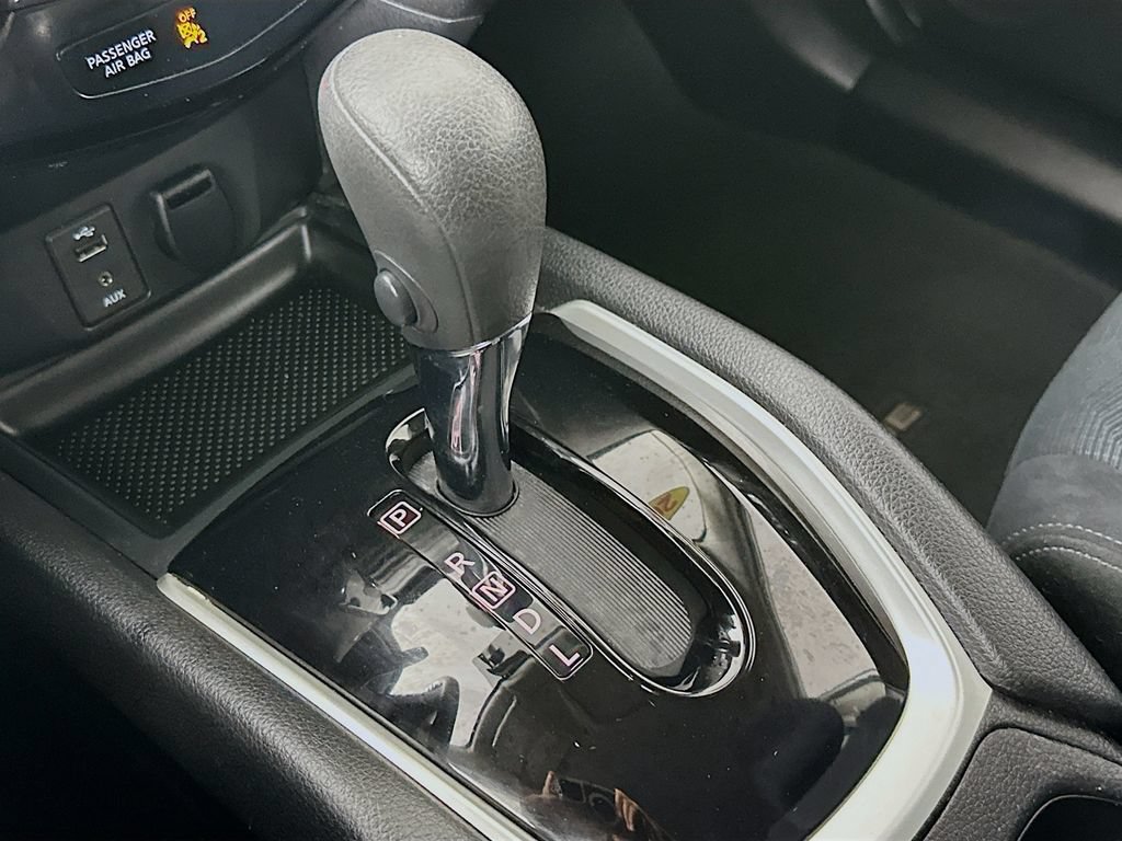 Used 2016 Nissan Rogue SV w/ SV Premium Package FWD image 23