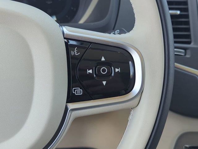 Certified 2025 Volvo XC90 B6 Core image 24