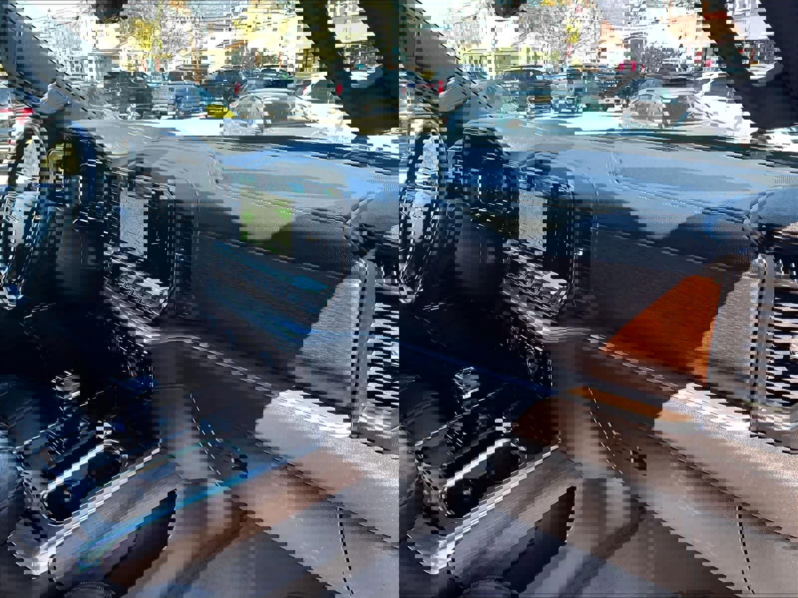 Used 2022 Chevrolet Silverado 1500 High Country w/ Technology Package image 12