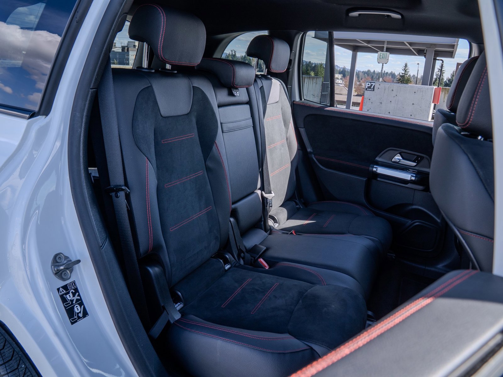 Certified 2023 Mercedes-Benz GLB 250 4MATIC image 27