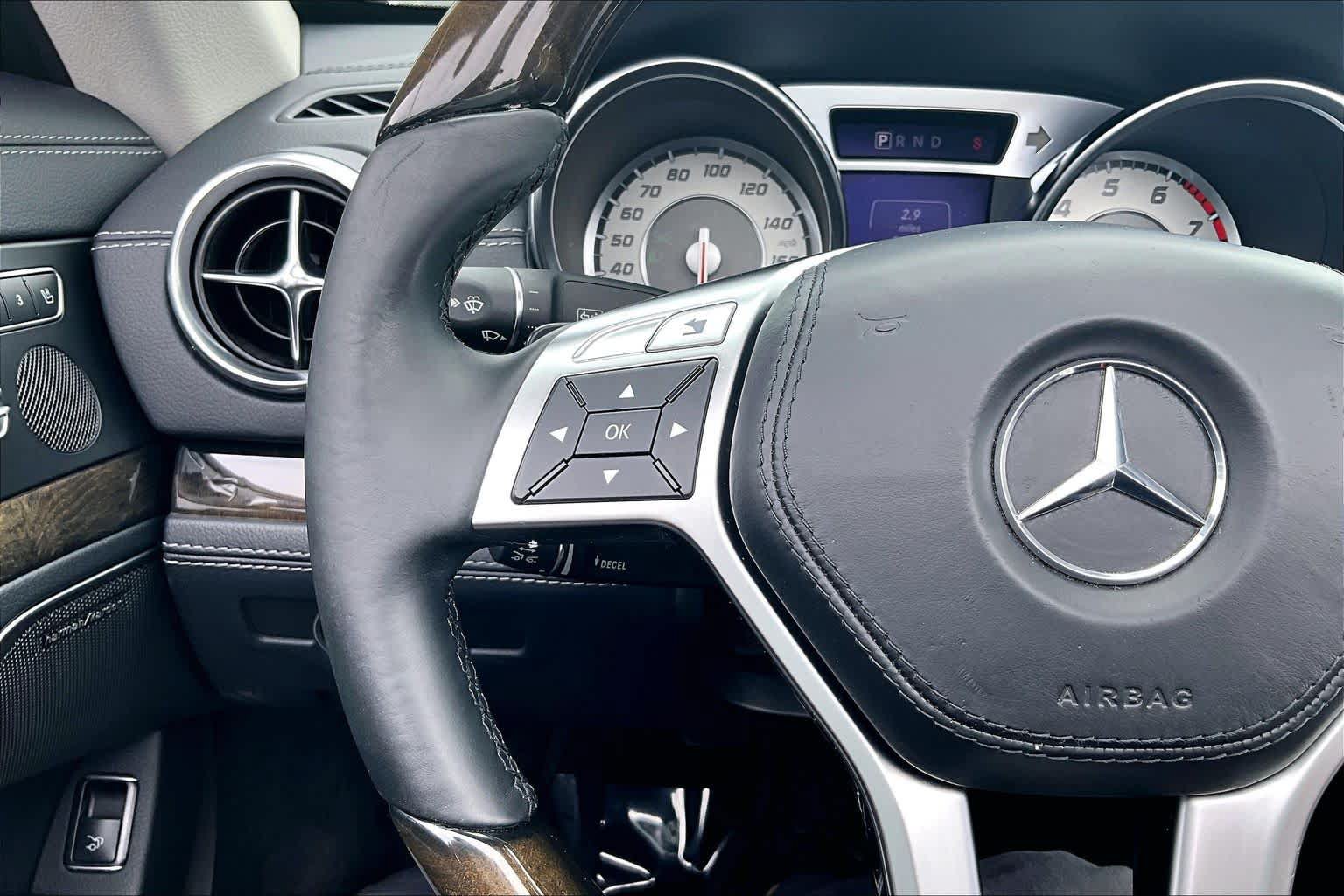 Used 2015 Mercedes-Benz SL 550 image 18