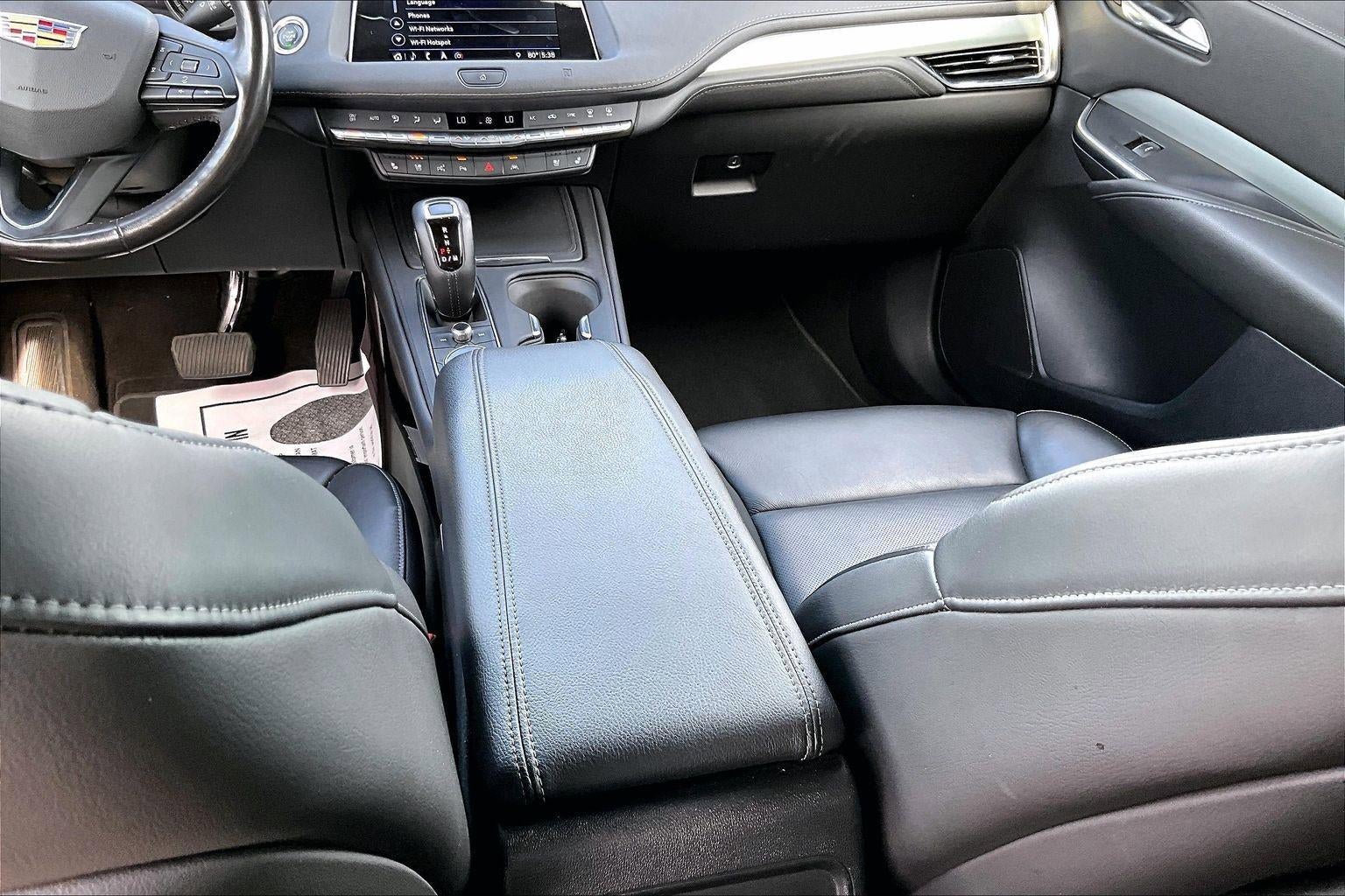 Used 2019 Cadillac XT4 Premium Luxury AWD/4WD image 10