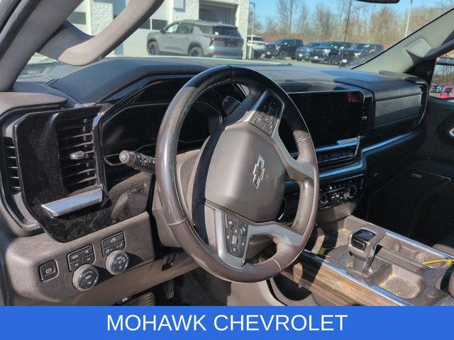 Used 2022 Chevrolet Silverado 1500 RST w/ Convenience Package II image 9