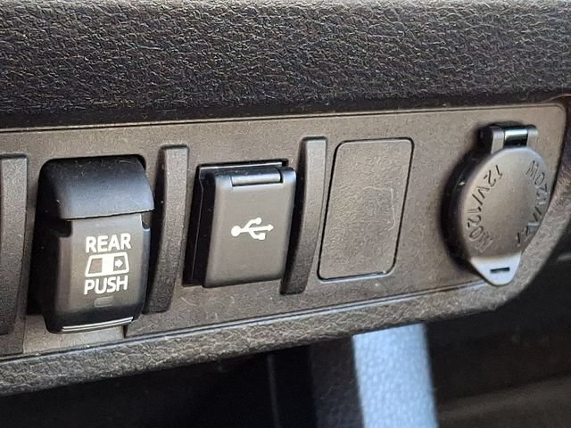 Certified 2020 Toyota Tacoma SR5 AWD/4WD image 31