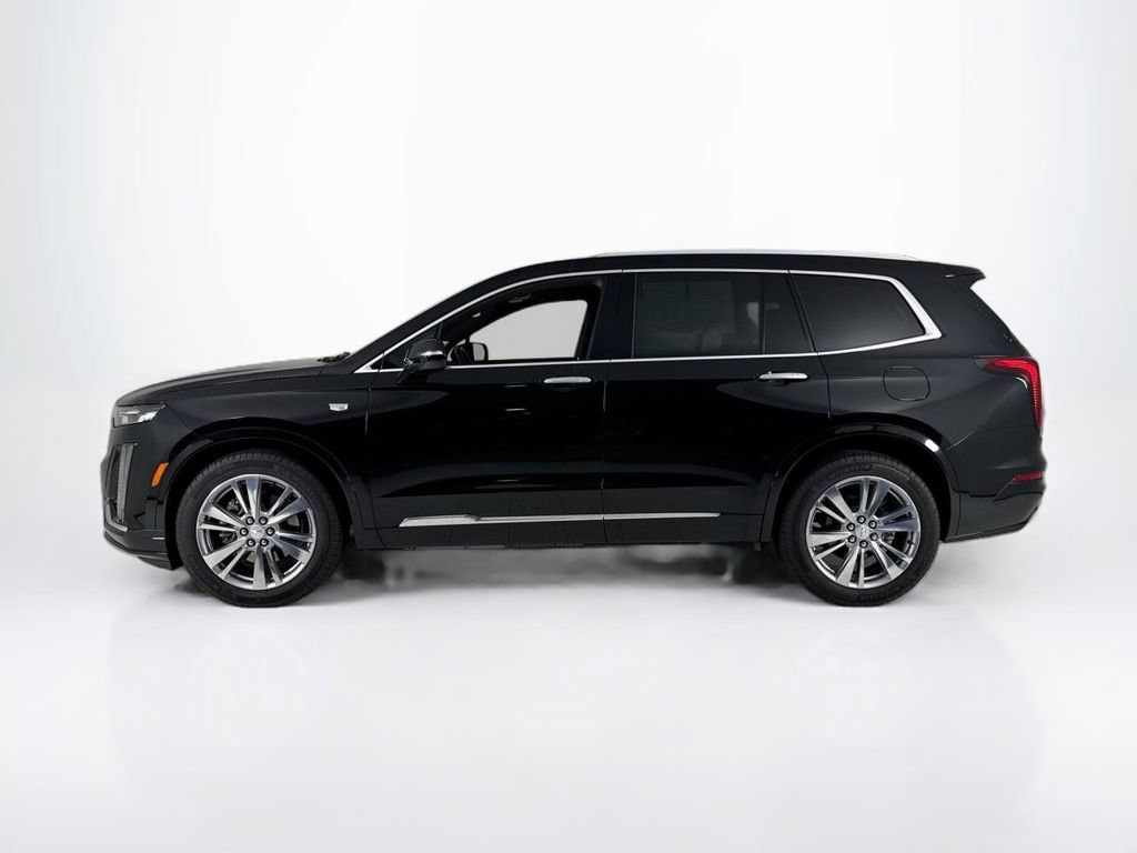 Used 2024 Cadillac XT6 Premium Luxury FWD image 2
