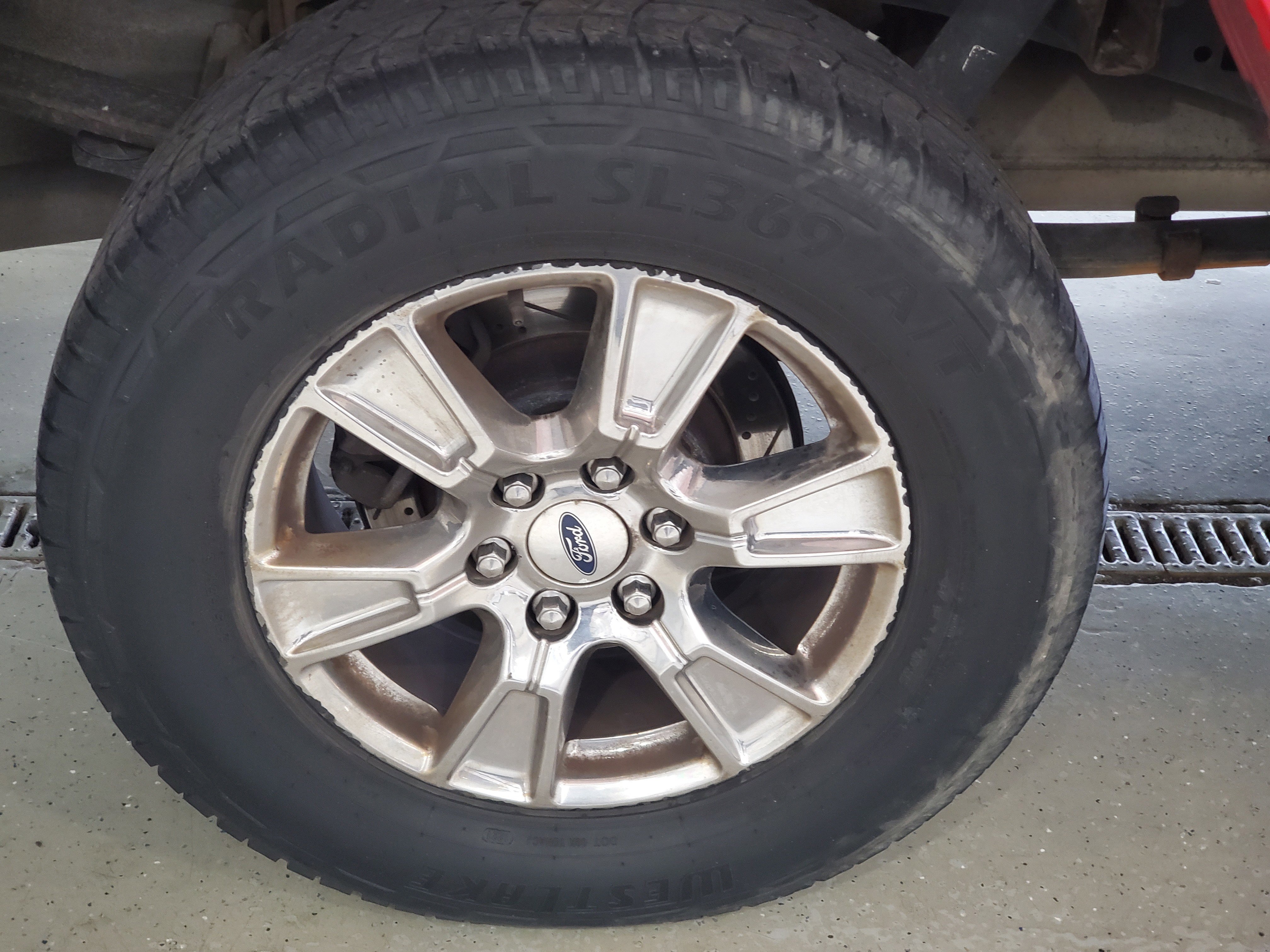 Used 2015 Ford F150 XLT w/ Equipment Group 301A Mid AWD/4WD image 6