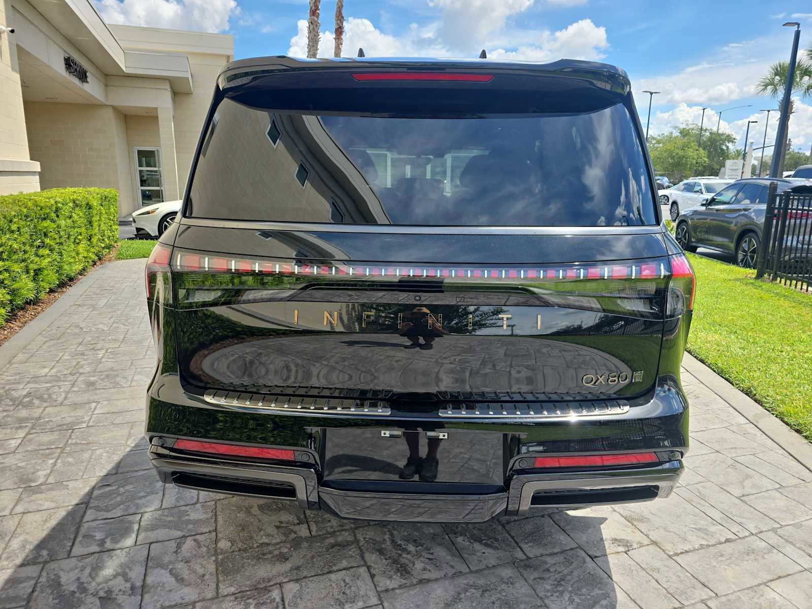 New 2026 INFINITI QX80 Autograph w/ Autograph Exterior Package image 5