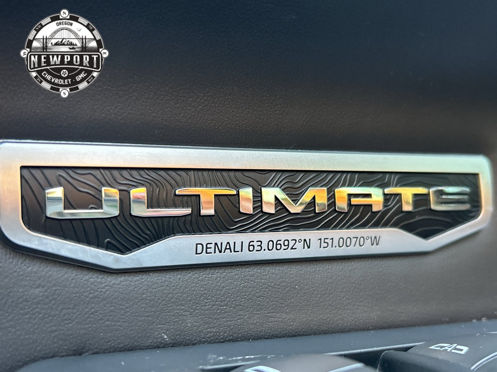 Used 2023 GMC Sierra 1500 Denali Ultimate AWD/4WD image 8
