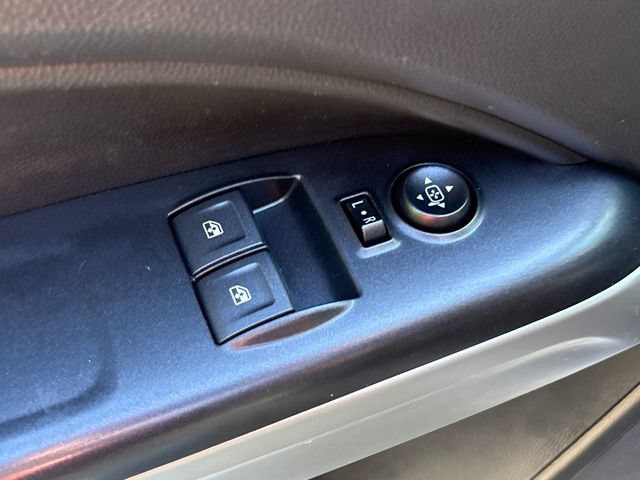 Used 2017 Chevrolet Colorado LT w/ LT Convenience Package AWD/4WD image 21