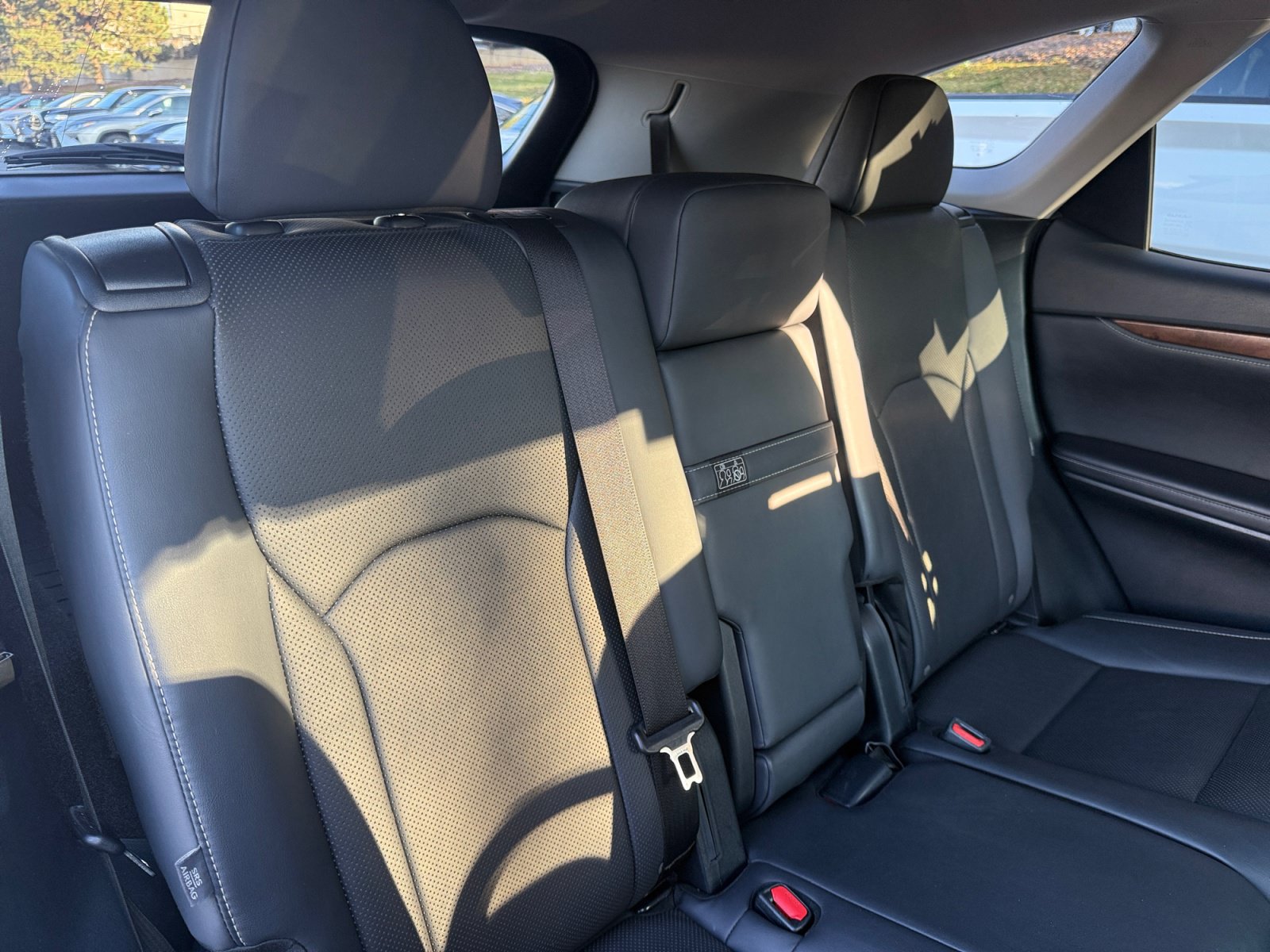 Used 2021 Lexus RX 350L Premium w/ Premium Package AWD/4WD image 18