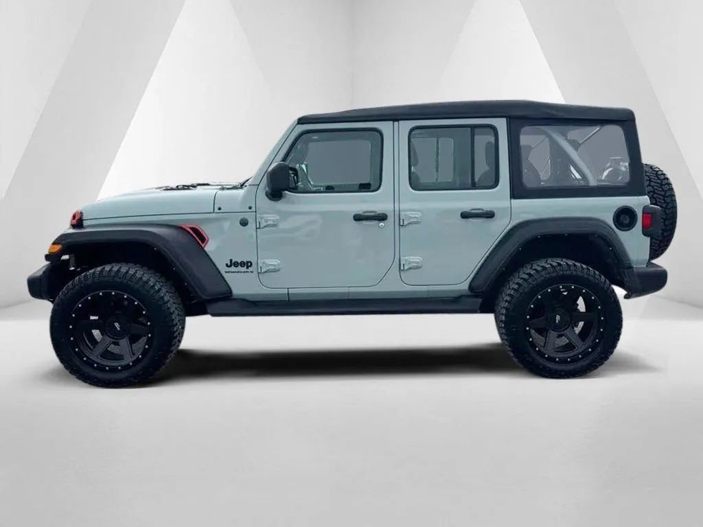 Used 2023 Jeep Wrangler Sport image 4