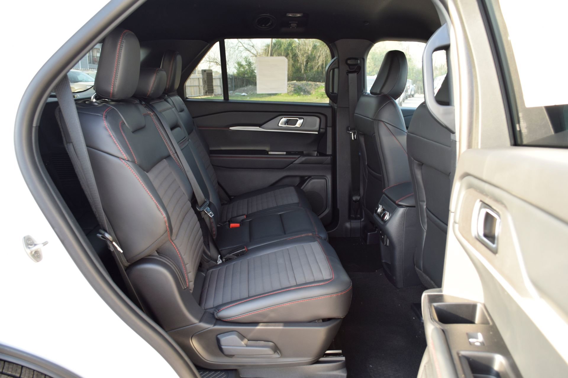 New 2026 Ford Explorer ST-Line image 24