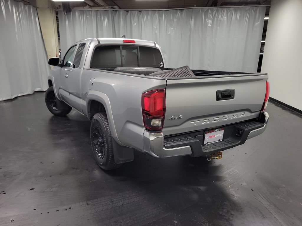 Used 2019 Toyota Tacoma SR5 w/ SR5 Appearance Package (SM) AWD/4WD image 6