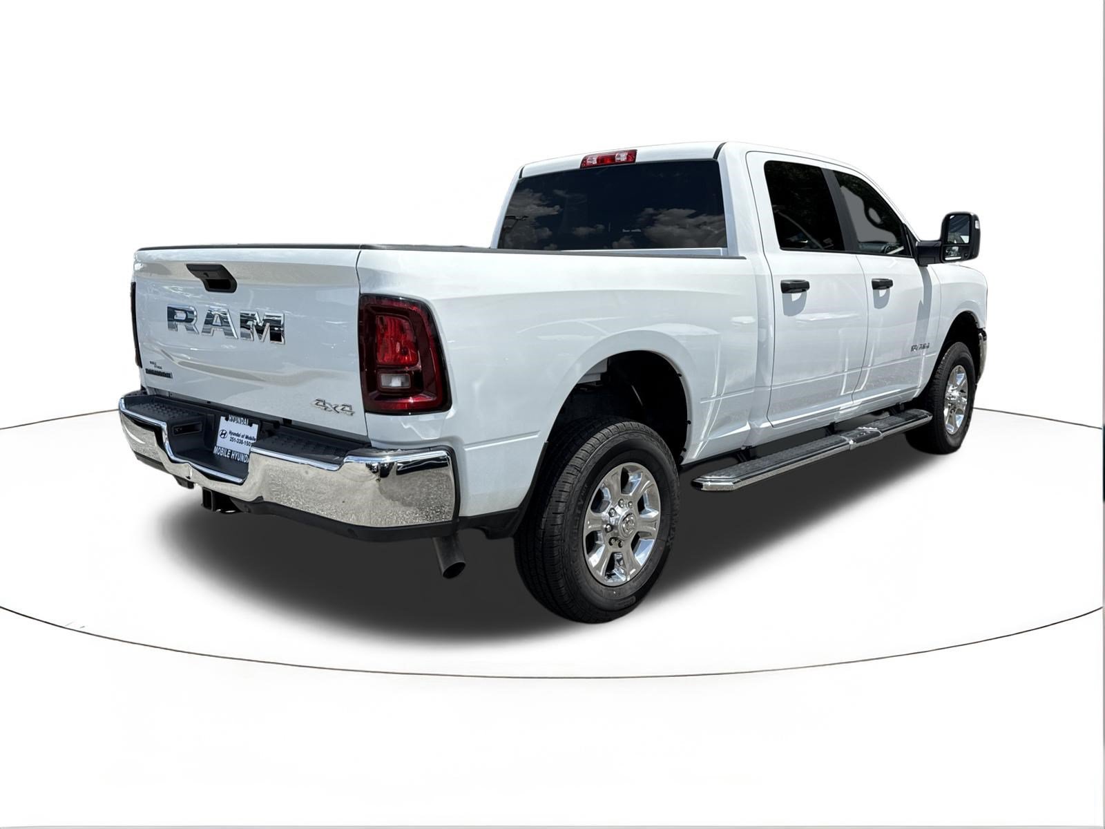 Used 2025 RAM 2500 Big Horn AWD/4WD image 3