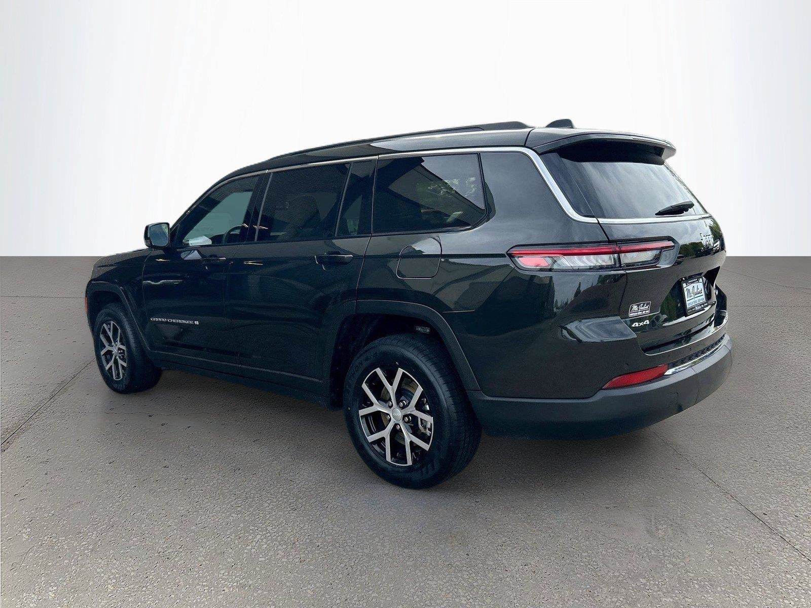 Used 2024 Jeep Grand Cherokee L Limited AWD/4WD image 6