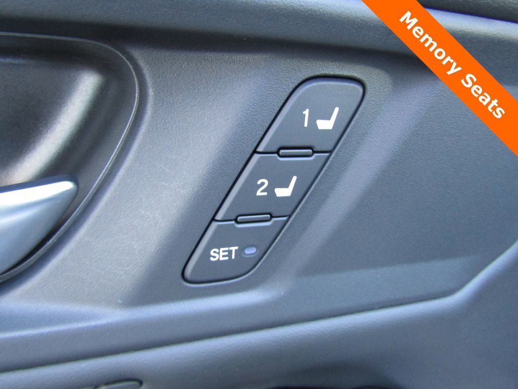 Used 2024 Honda Accord Touring image 6