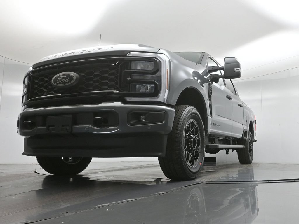 New 2026 Ford F250 Lariat w/ Black Appearance Package AWD/4WD image 43