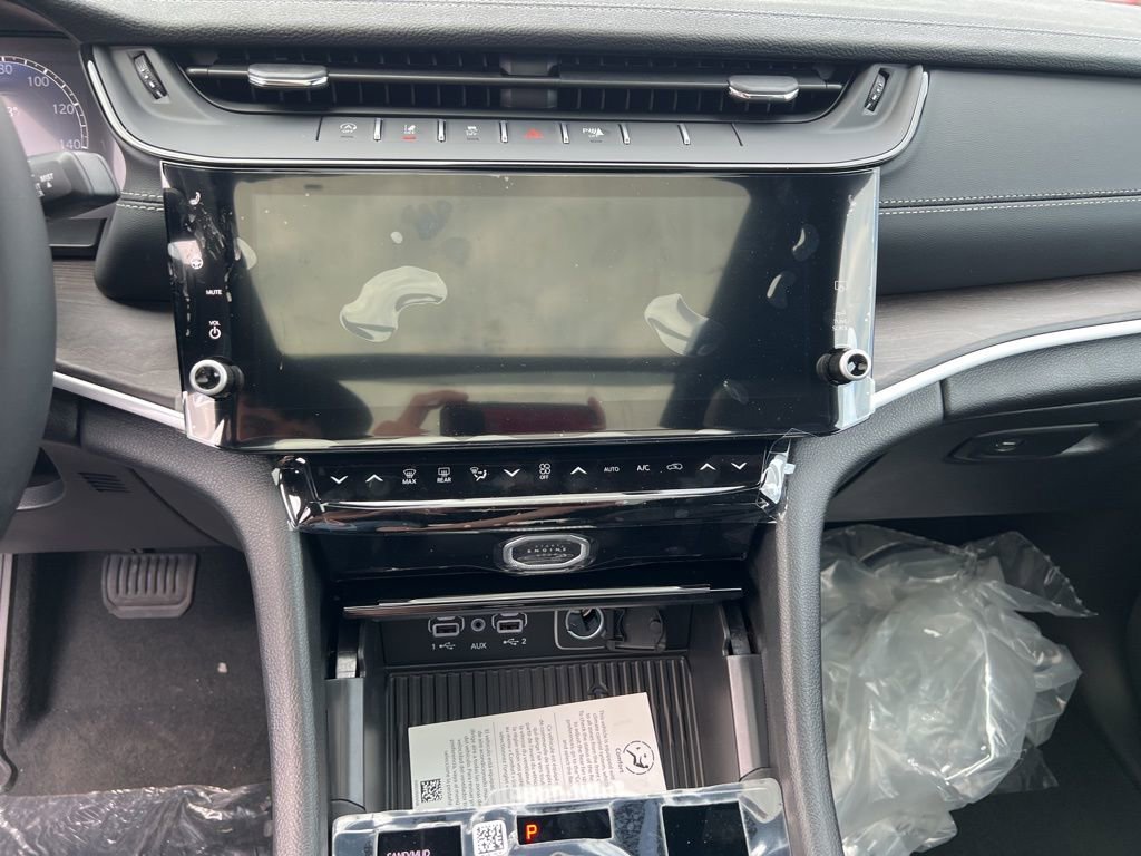 New 2026 Jeep Grand Cherokee L Limited image 8