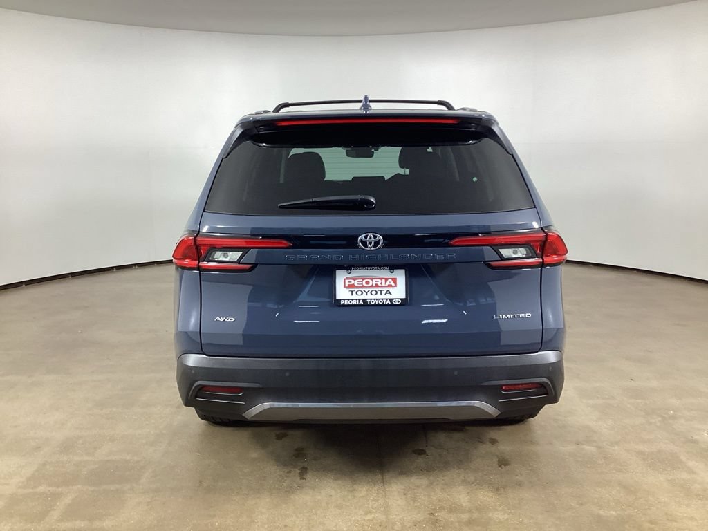 Used 2024 Toyota Grand Highlander AWD image 10