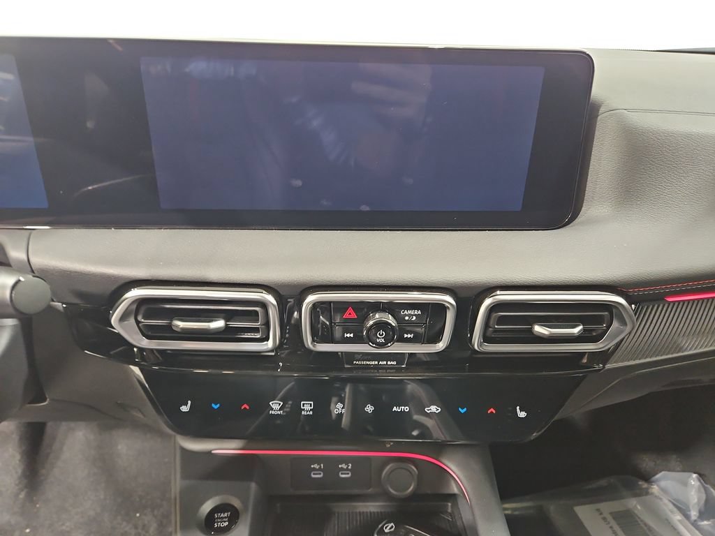 New 2026 Nissan Sentra SR w/ SR Premium Package FWD image 18