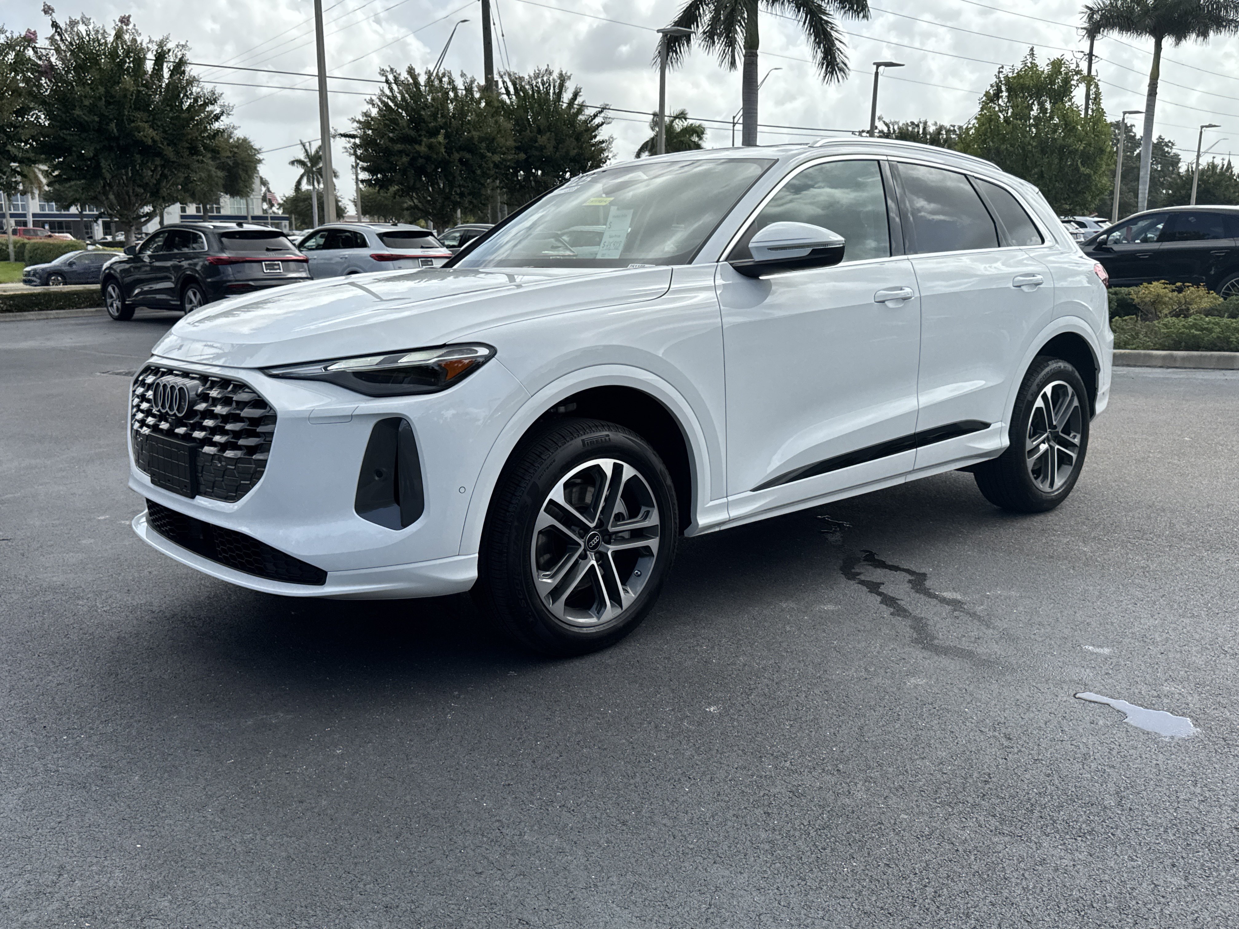 Certified 2025 Audi Q5 Premium w/ Convenience Package AWD/4WD image 8