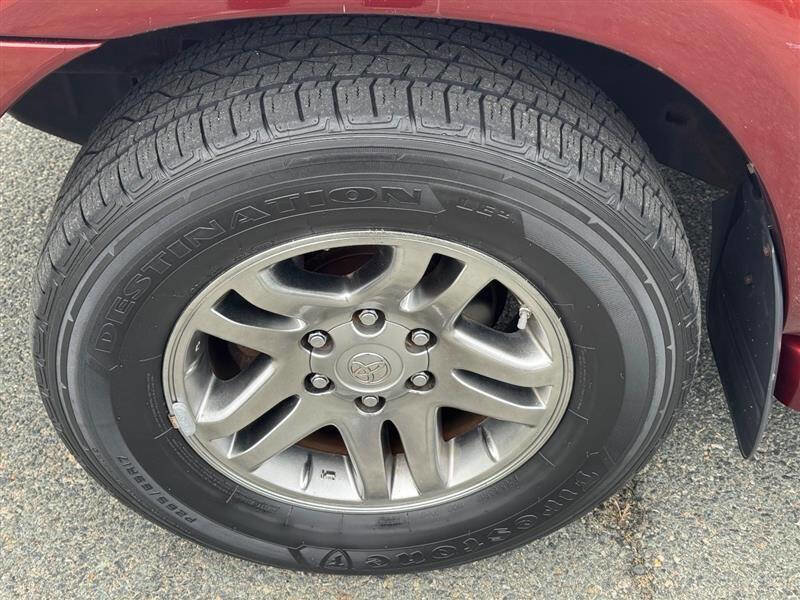 Used 2007 Toyota Sequoia SR5 AWD/4WD image 10