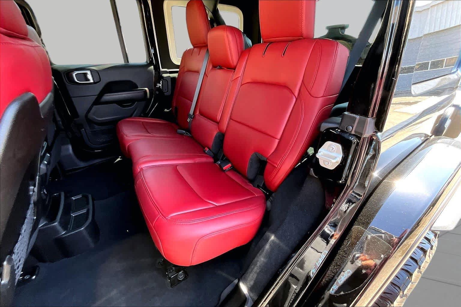 Used 2024 Jeep Wrangler Unlimited Rubicon 392 AWD/4WD image 21