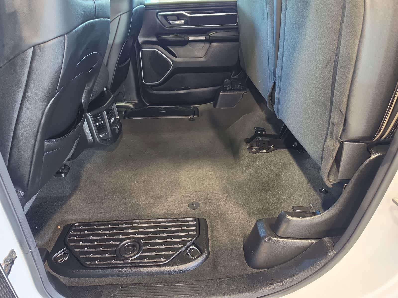 Used 2023 RAM 1500 Laramie AWD/4WD image 29