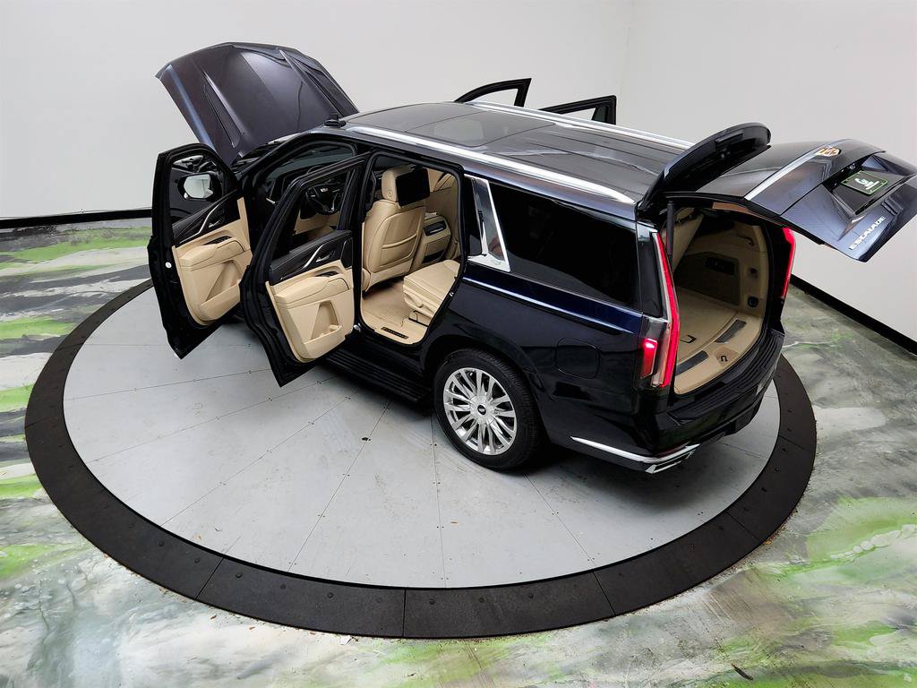 Used 2021 Cadillac Escalade Premium Luxury w/ Driver Assist Tech Package AWD/4WD image 41