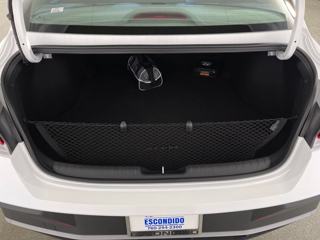 New 2026 Hyundai Elantra SEL FWD image 10