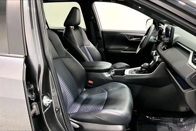 Used 2023 Toyota RAV4 XSE AWD/4WD image 39