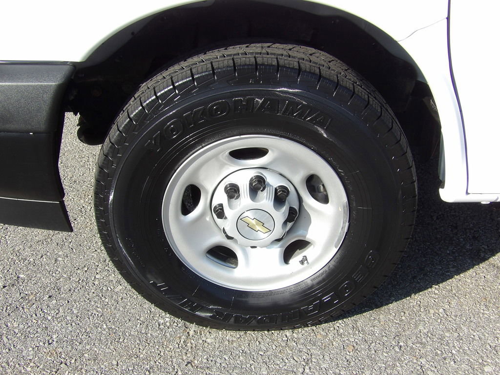 Used 2024 Chevrolet Express 3500 LS image 54