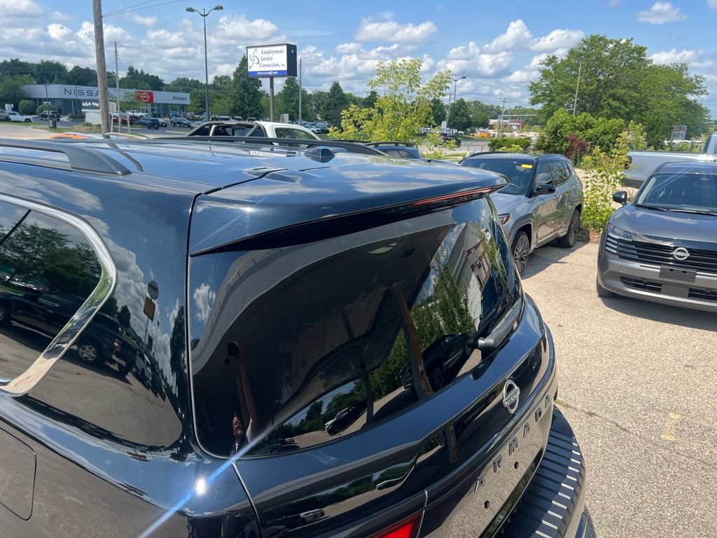 Certified 2023 Nissan Armada SL w/ Midnight Edition Package AWD/4WD image 38