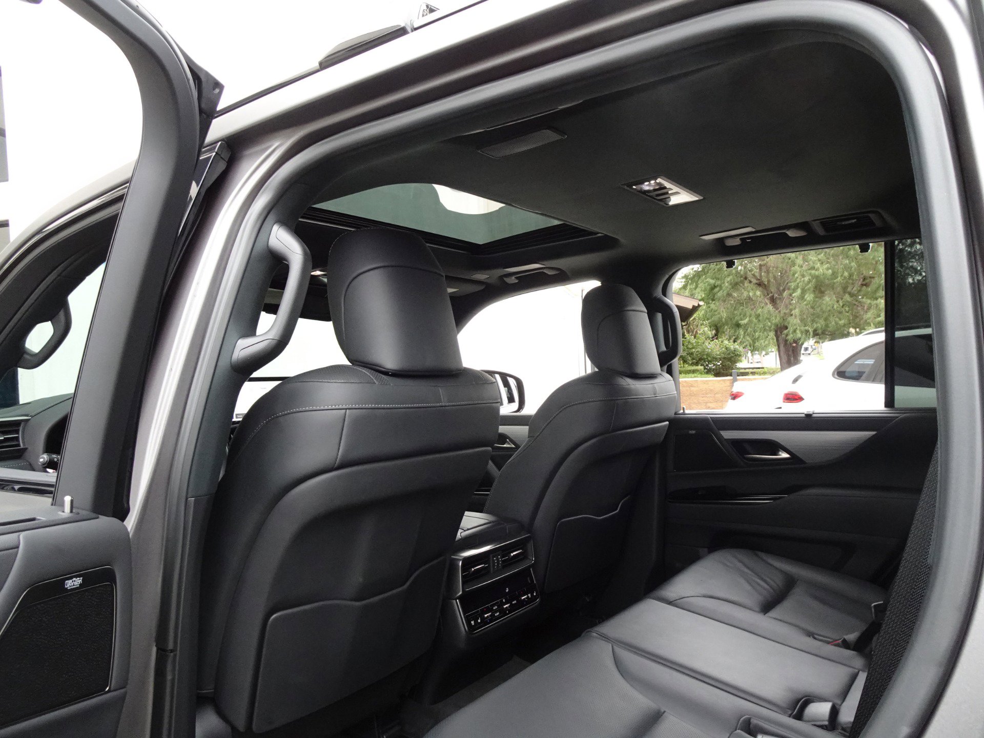 Used 2024 Lexus LX 600 F Sport AWD/4WD image 12