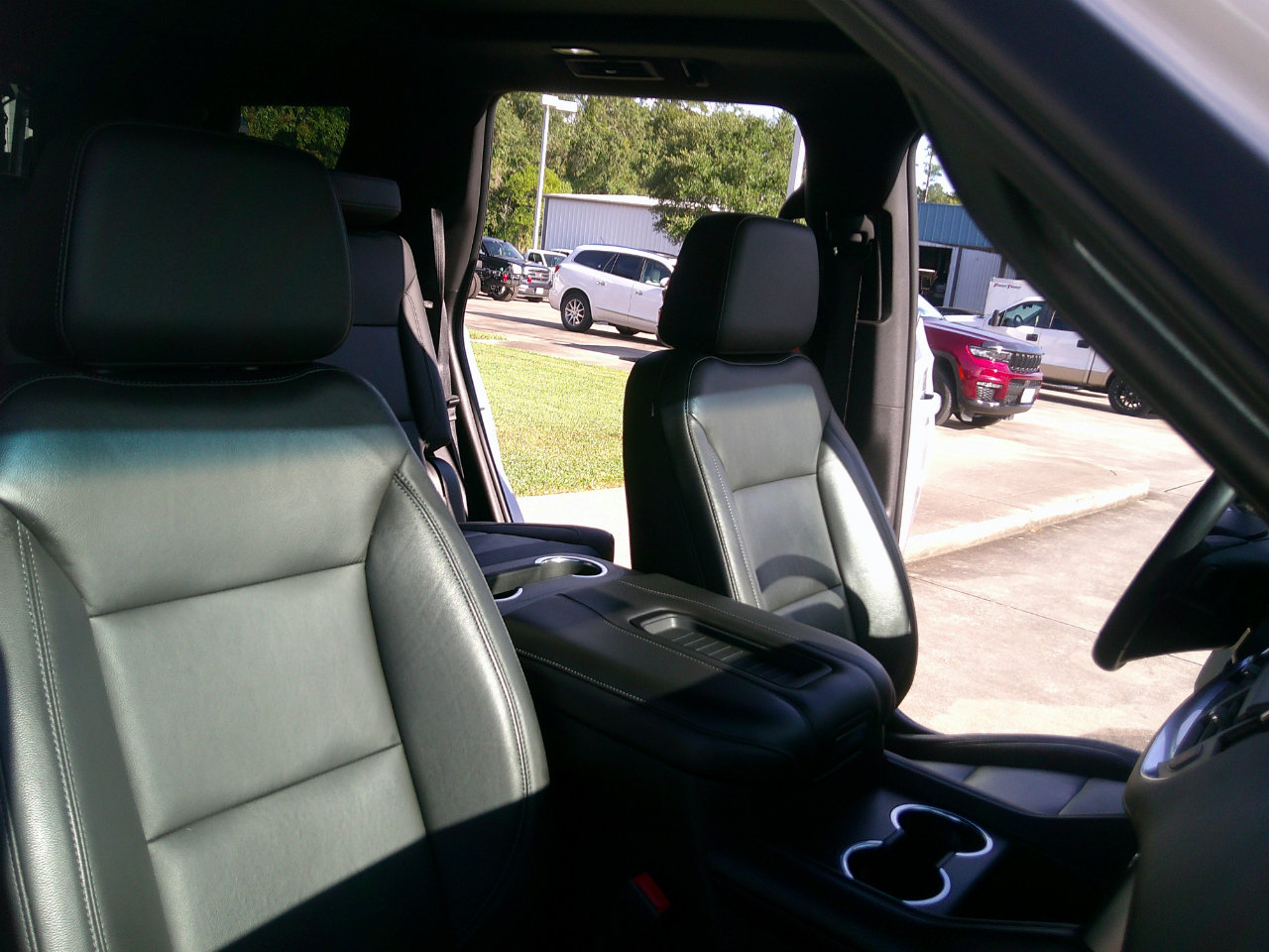 Used 2021 Chevrolet Tahoe LT w/ LT Signature Package image 20