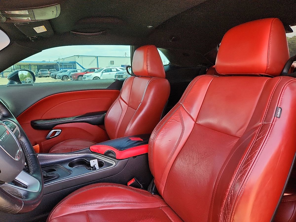 Used 2016 Dodge Challenger SXT Plus RWD image 7