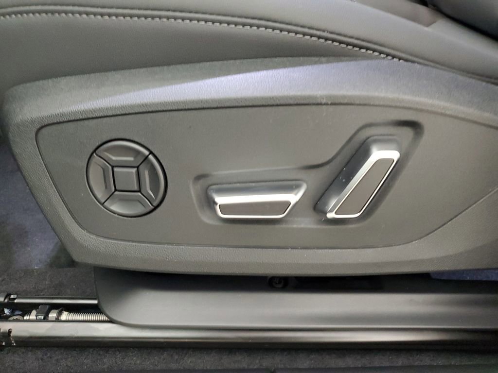 New 2026 Audi Q3 quattro 2.0T AWD/4WD image 22