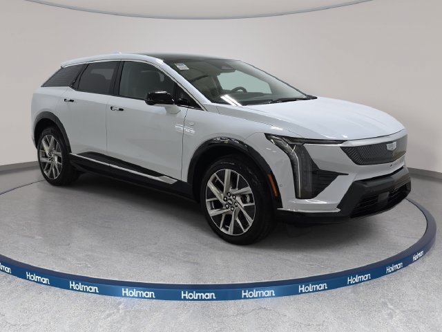 New 2027 Cadillac Optiq Luxury w/ LPO, Floor Liner Package AWD/4WD image 3