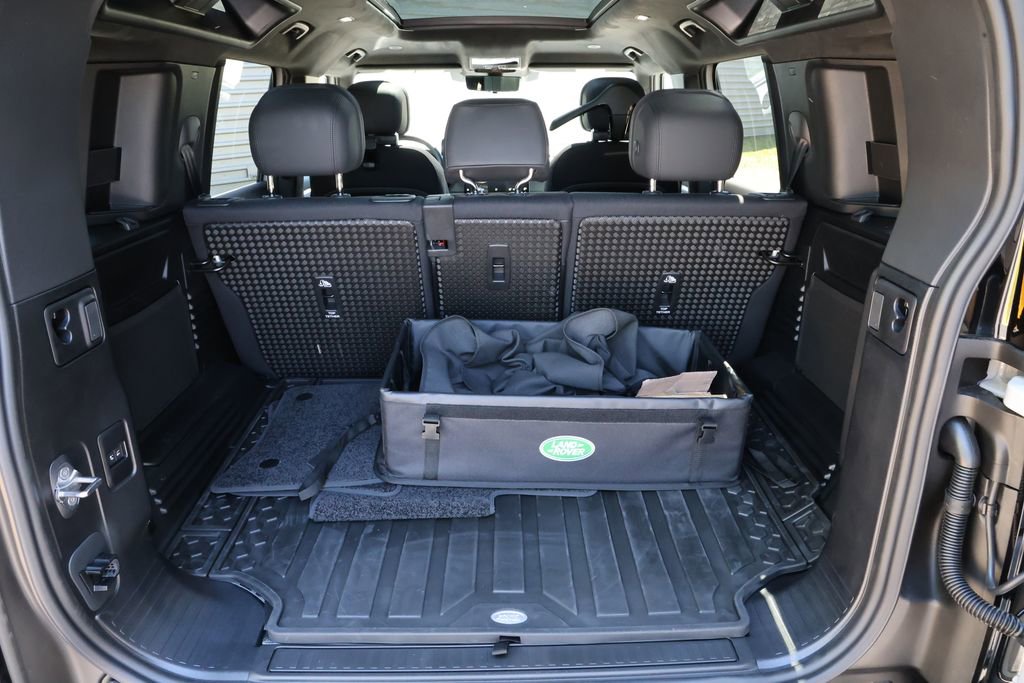 New 2026 Land Rover Defender 110 X AWD/4WD image 10