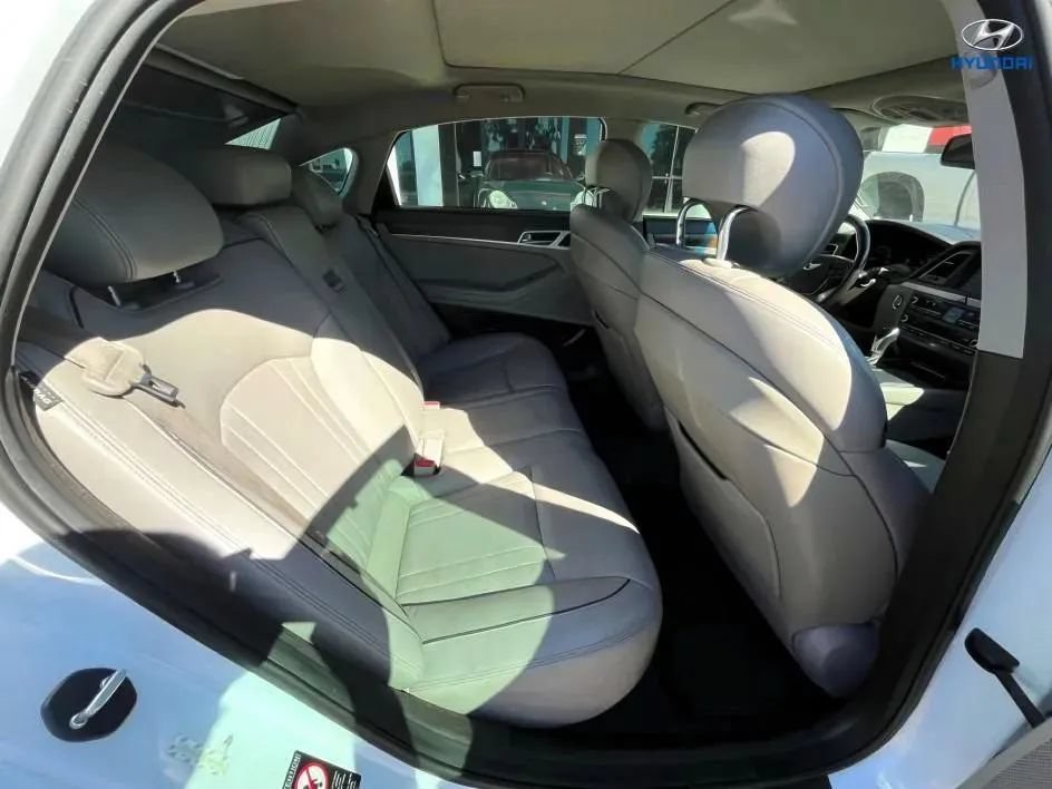 Used 2015 Hyundai Genesis 3.8 w/ Option Group 04 RWD image 12