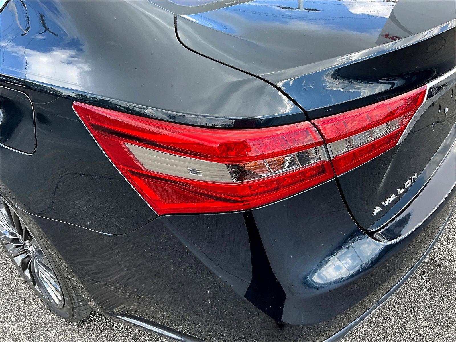 Used 2016 Toyota Avalon Touring FWD image 23