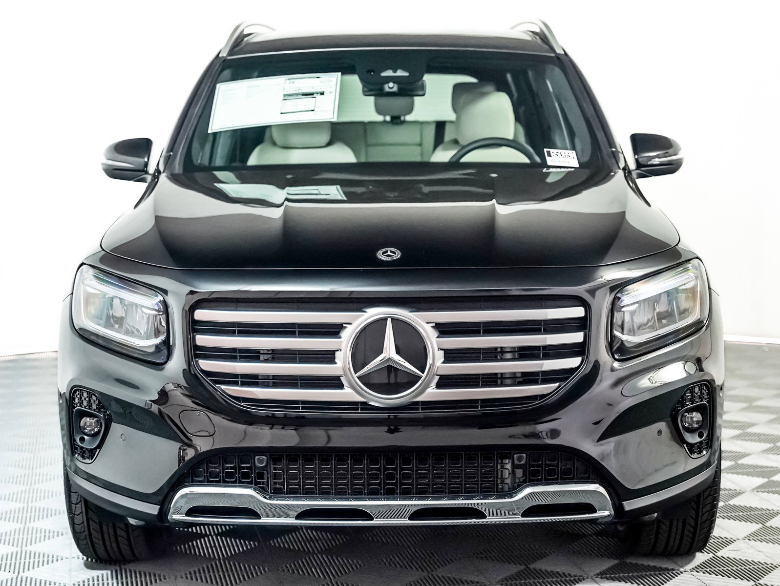 New 2025 Mercedes-Benz GLB 250 image 9