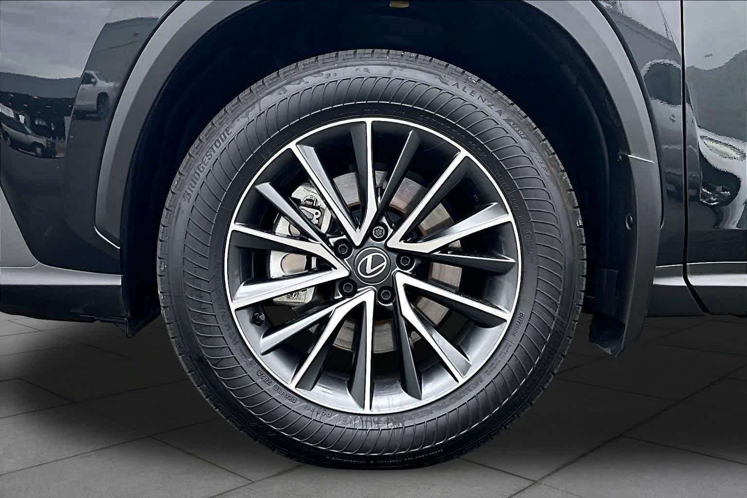 Used 2026 Lexus NX 350h AWD w/ Accessory Package (2T) image 11