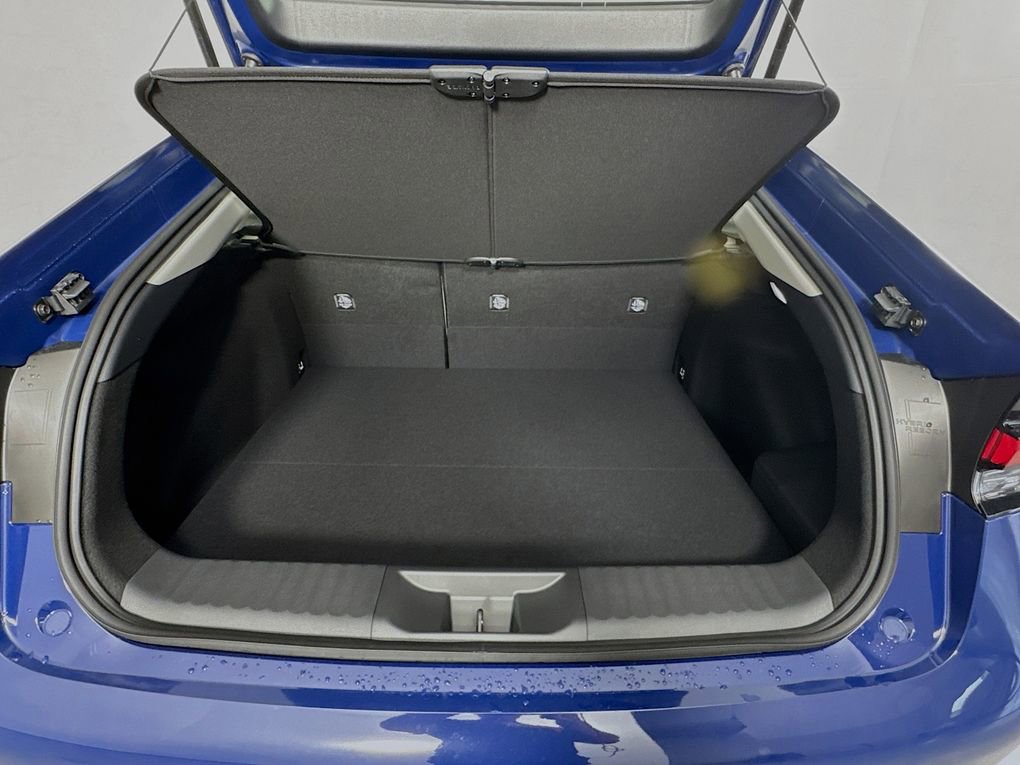 New 2026 Toyota Prius XLE FWD image 25
