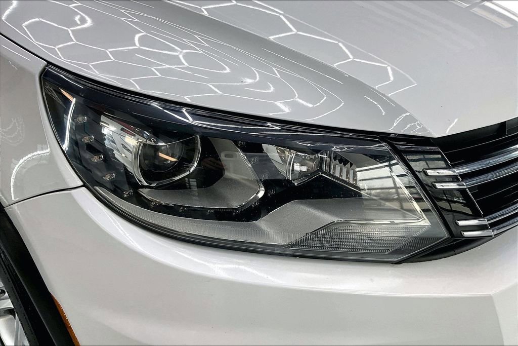 Used 2013 Volkswagen Tiguan SEL image 30