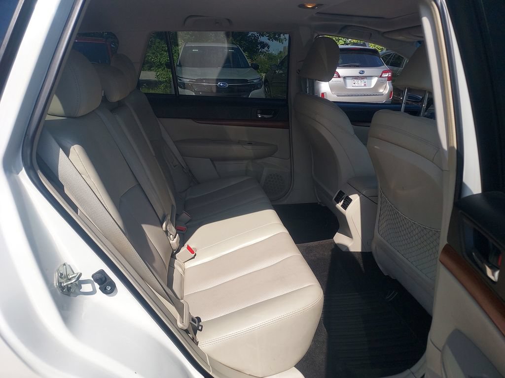 Used 2014 Subaru Outback 2.5i Limited w/ Moonroof Package AWD/4WD image 30