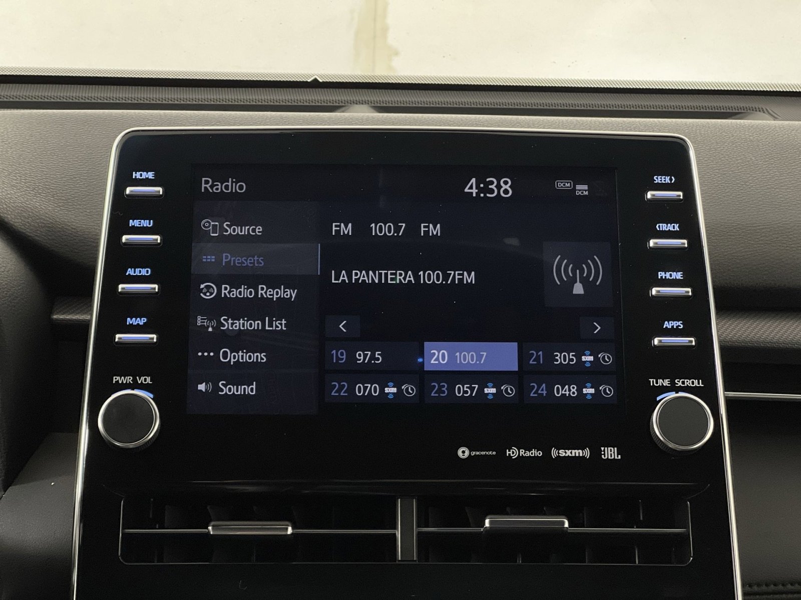 Used 2019 Toyota Avalon Touring w/ Advanced Safety Package image 18